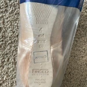 Freed Classic Pro H pointe shoes size 4 XXX Fish